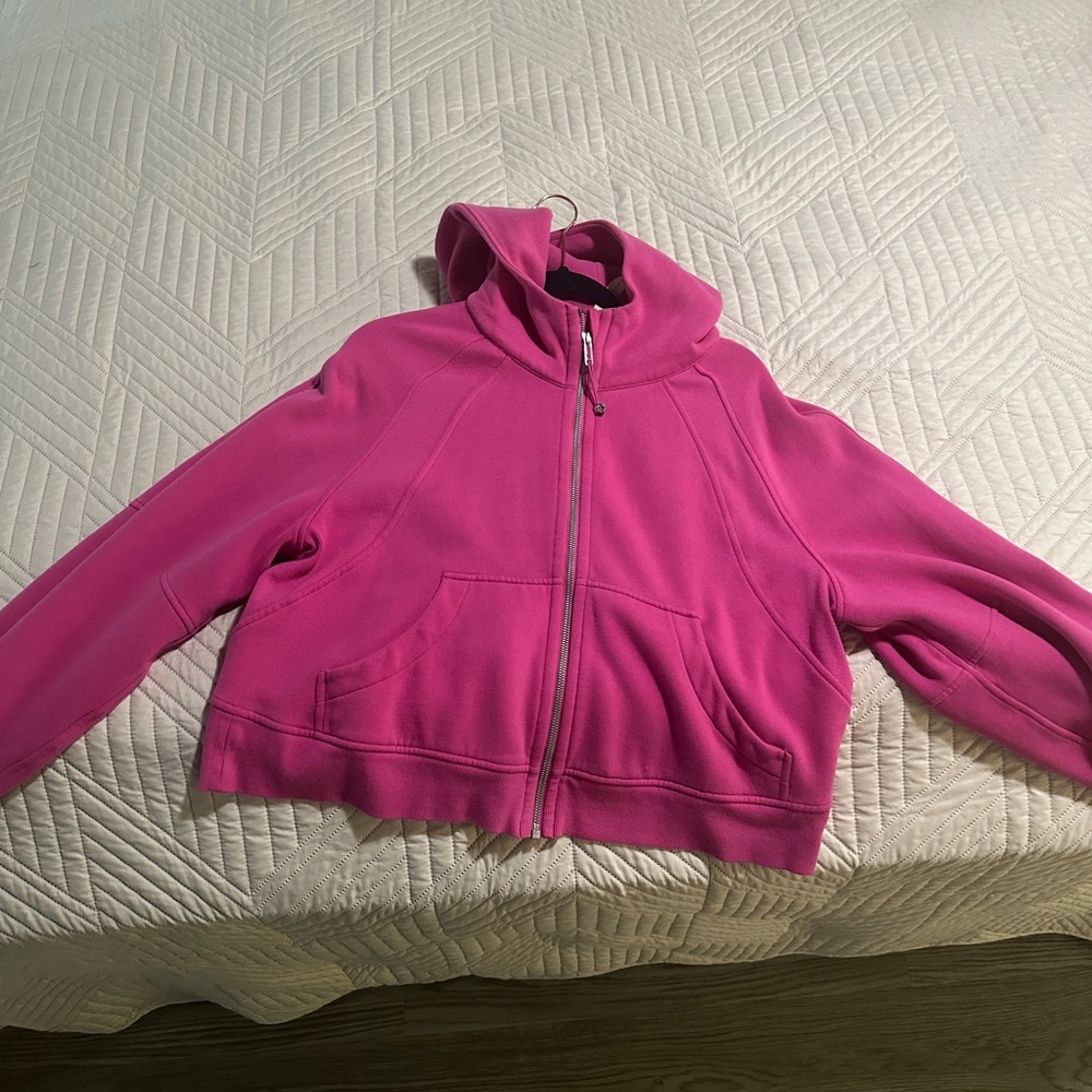 Lululemon Sonic Pink cropped full zip hoodie